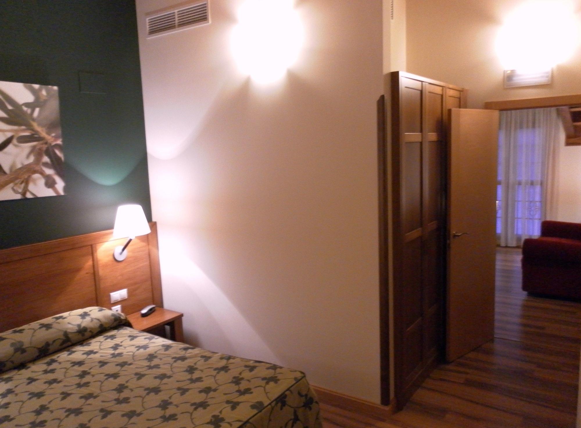 Hotel Milagros Rio Riaza Εξωτερικό φωτογραφία