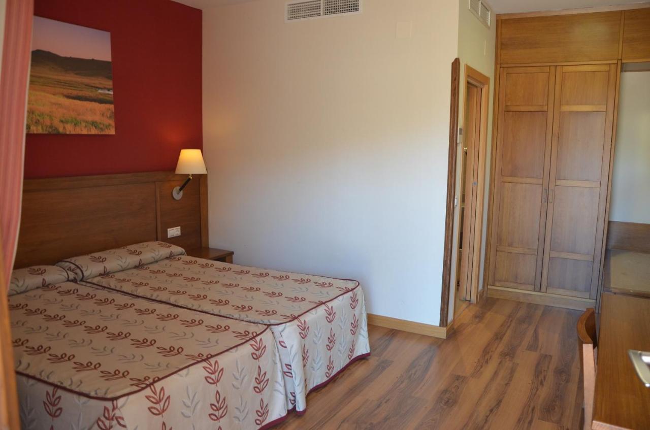 Hotel Milagros Rio Riaza Εξωτερικό φωτογραφία
